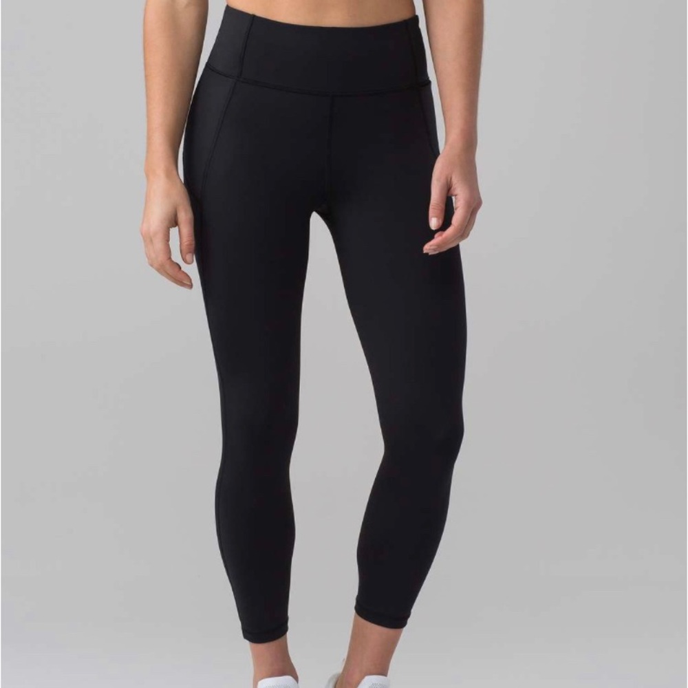 Lululemon Black Size 4 Final Lap Crop *23" pockets